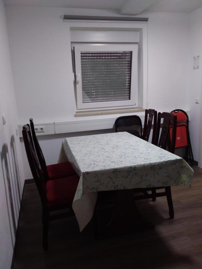 Nguyen Le 3 Schlafzimmer, 7 Bette,Dusche, 2 Wc , Kueche Ab 2 Uebernachtungen Neukirch  Exterior photo