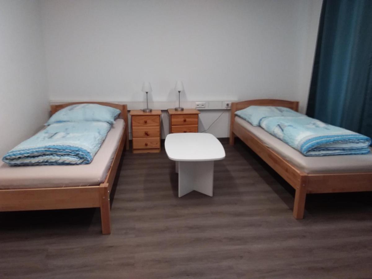 Nguyen Le 3 Schlafzimmer, 7 Bette,Dusche, 2 Wc , Kueche Ab 2 Uebernachtungen Neukirch  Exterior photo